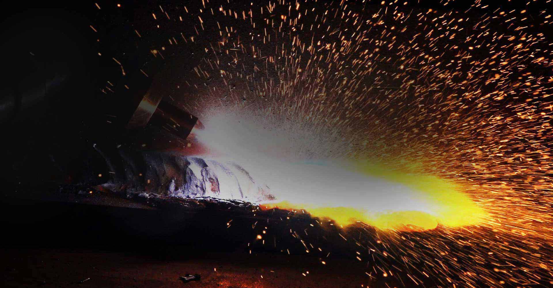 Molten metal pour at an Indo Shell foundry
